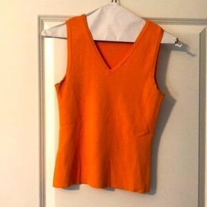 Sleeveless women’s top